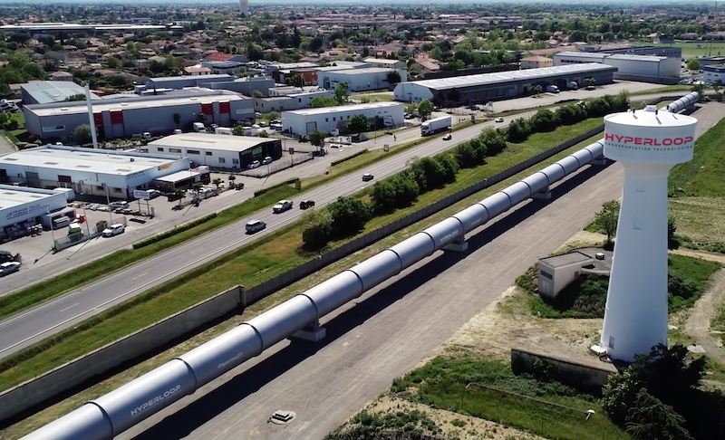 Hyperloop TT dévoile son système grandeur nature…