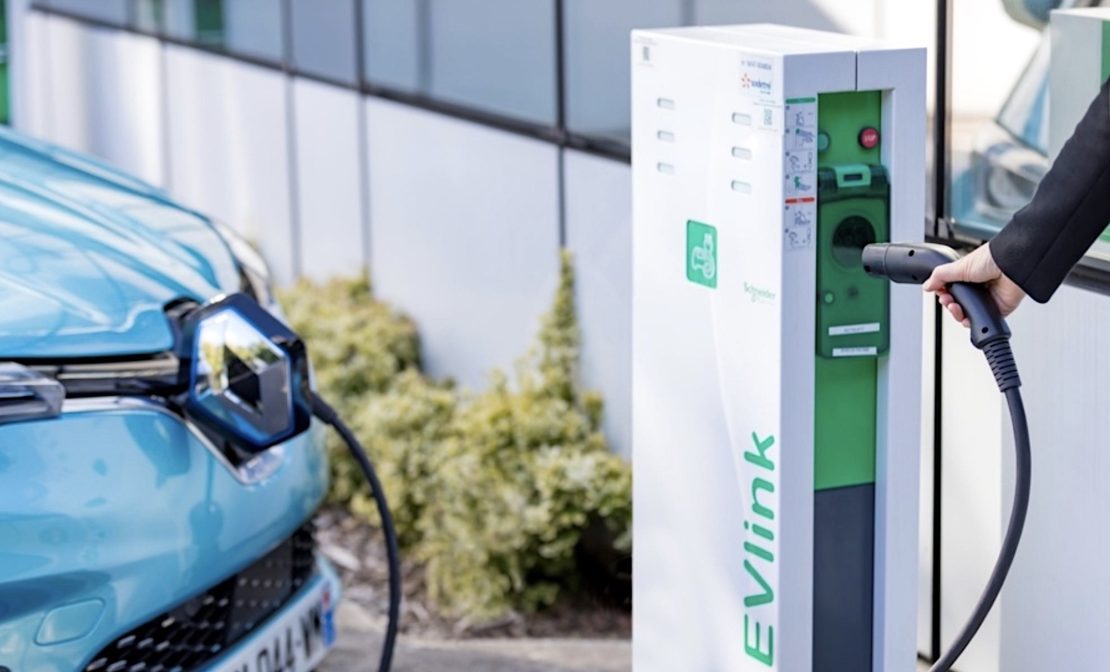 Renault prise enfin les infrastructures de recharge…