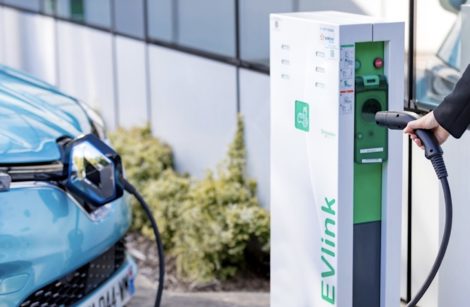 Renault prise enfin les infrastructures de recharge…