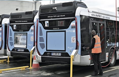 IDF Mobilités : 440 millions d’euros pour commander plus d’un millier de bus, dits propres !