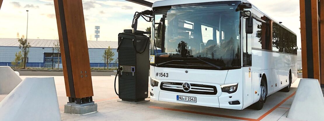 Daimler installera des bornes de recharge pour bus dans les sites touristiques très fréquentés !