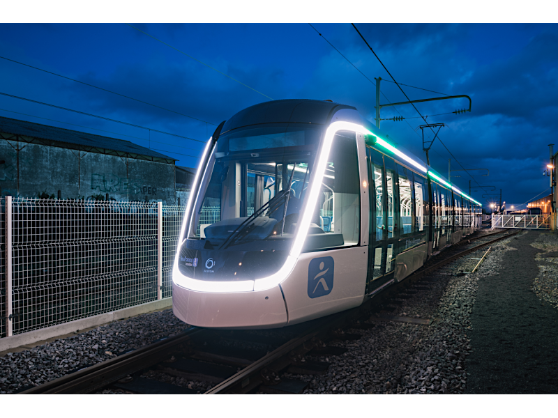 Première rame de tramway Citadis destinée à la ligne Tram T9, inaugurée à Orly !