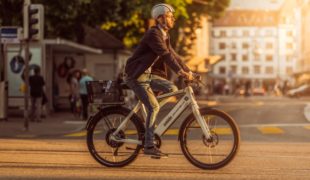 Seulement 2,1 % des actifs vont au travail en vélo !